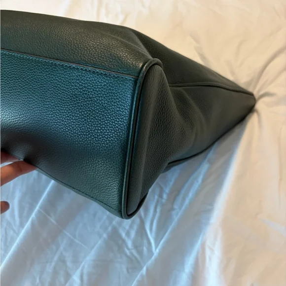 EUC Tory Burch Green Leather Shoulder Bag - Picture 7 of 13